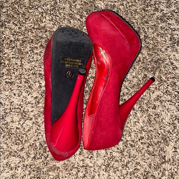 Red Heels 👠 - Picture 6 of 6